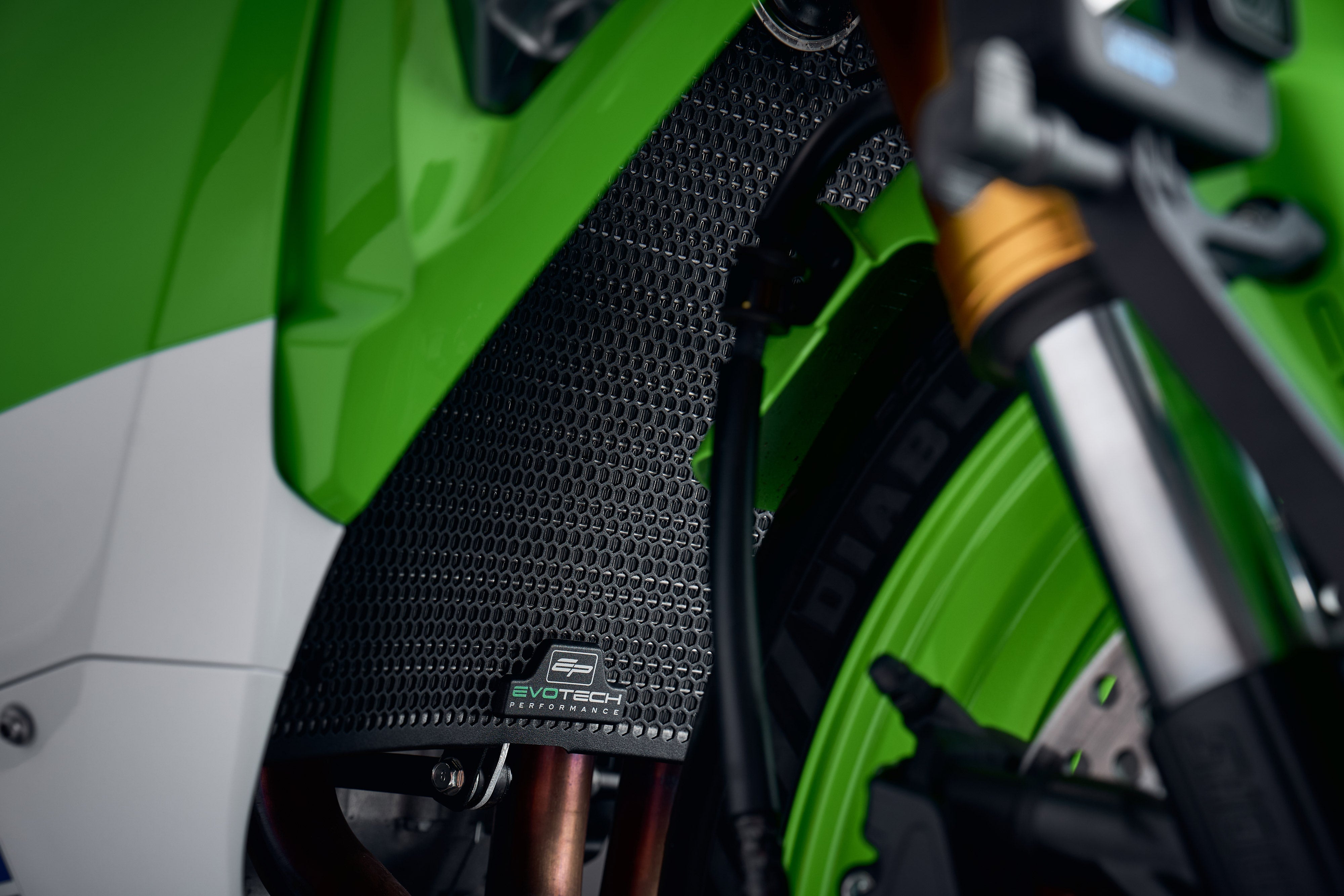 Evotech Radiator Guard - Kawasaki Ninja ZX-6R 40th Anniversary Edition (2024+)