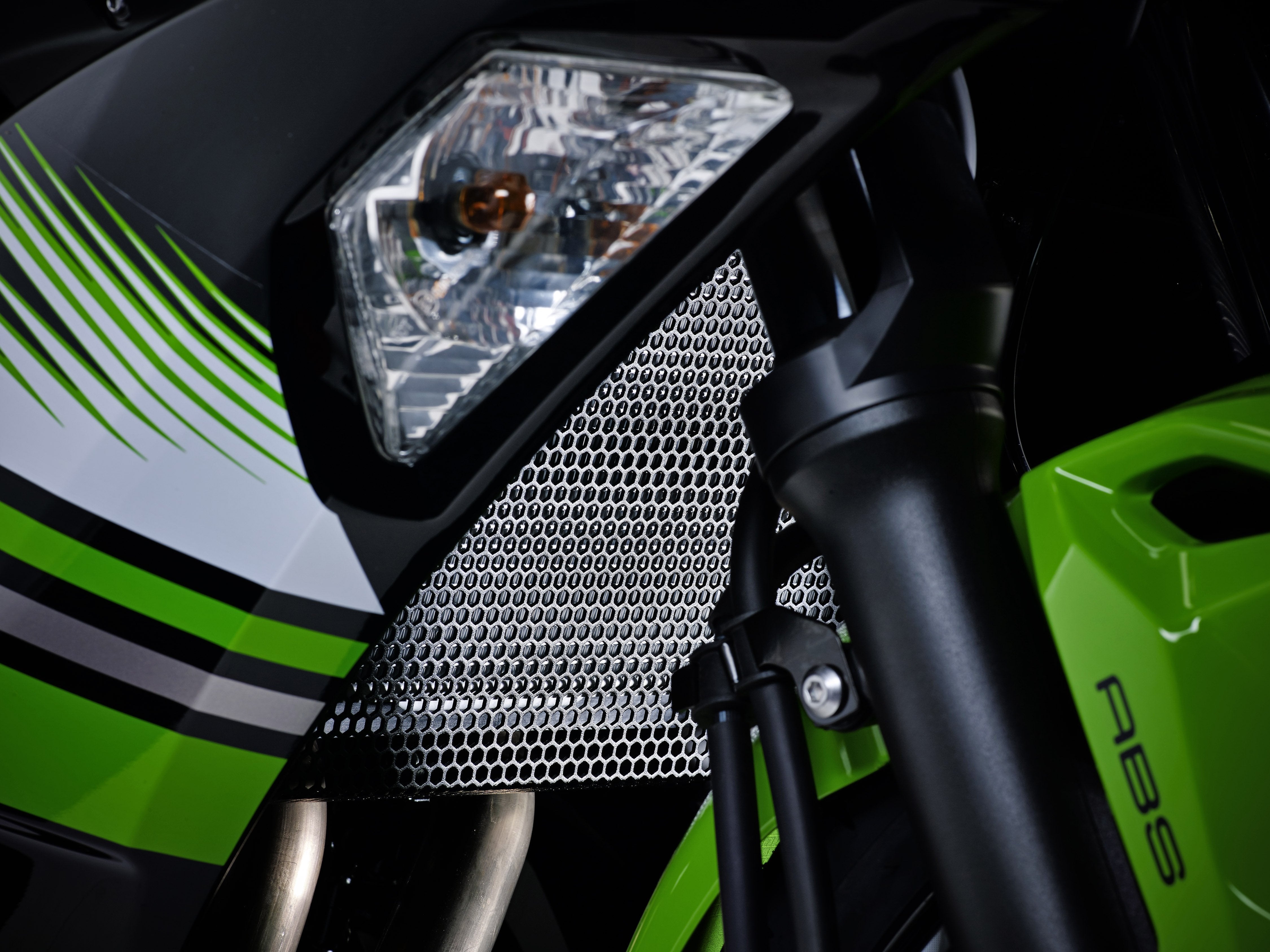Evotech Radiator Guard - Kawasaki Ninja 650 Performance (2021 - 2025)