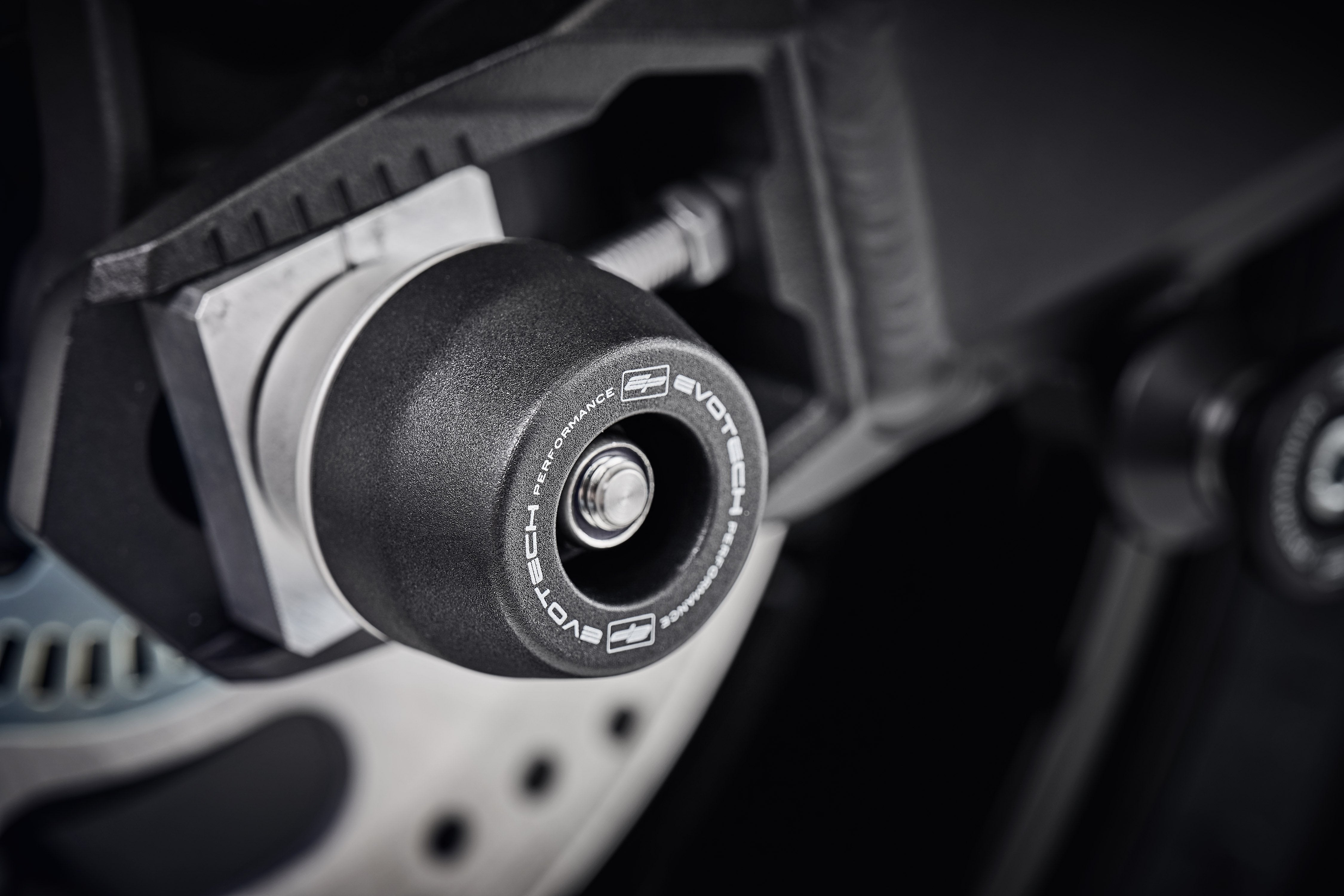 Evotech Rear Spindle Bobbins - Kawasaki Z900RS (2018 - 2020)