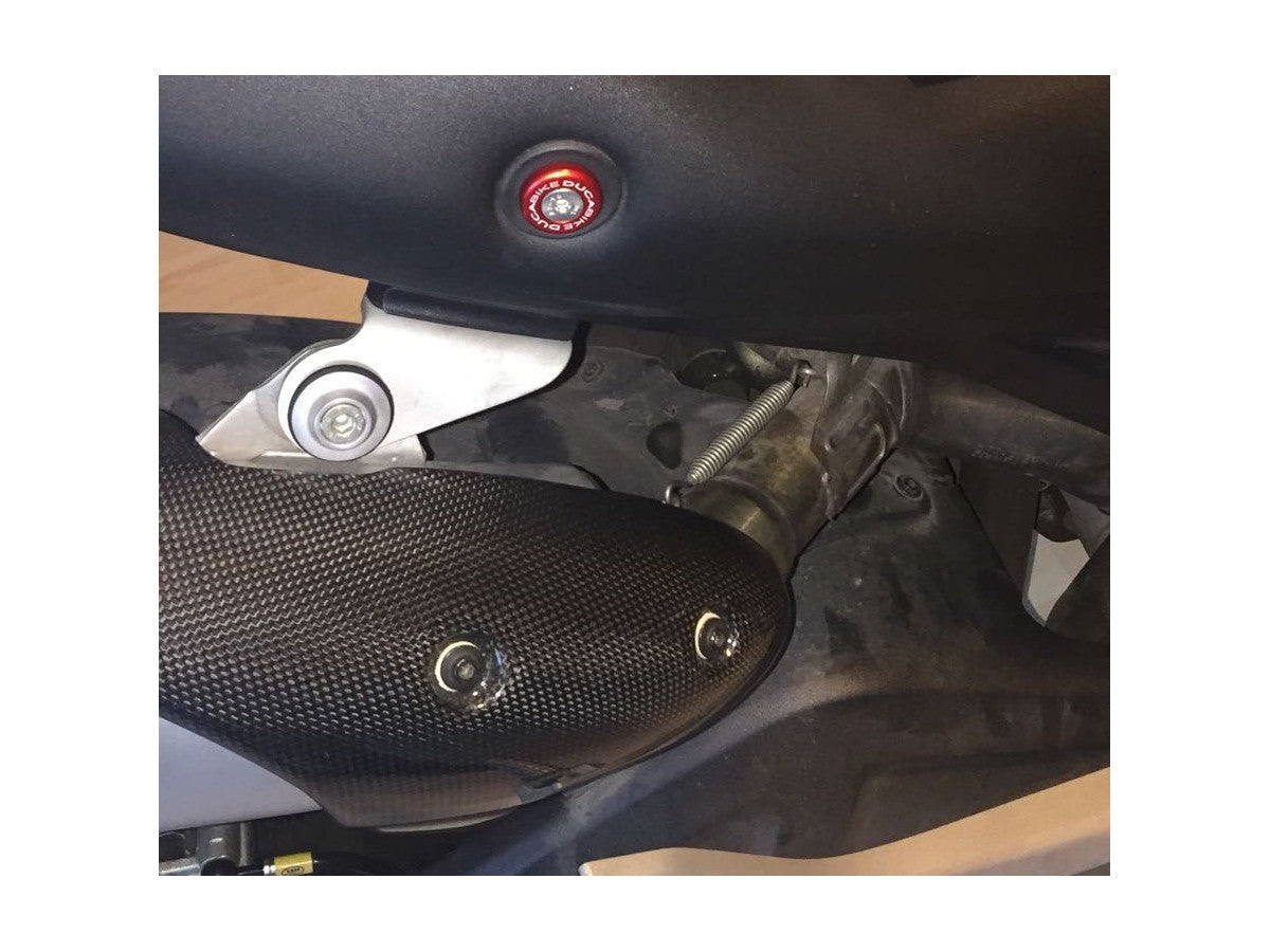 RVS01 - SEAT BOLTS