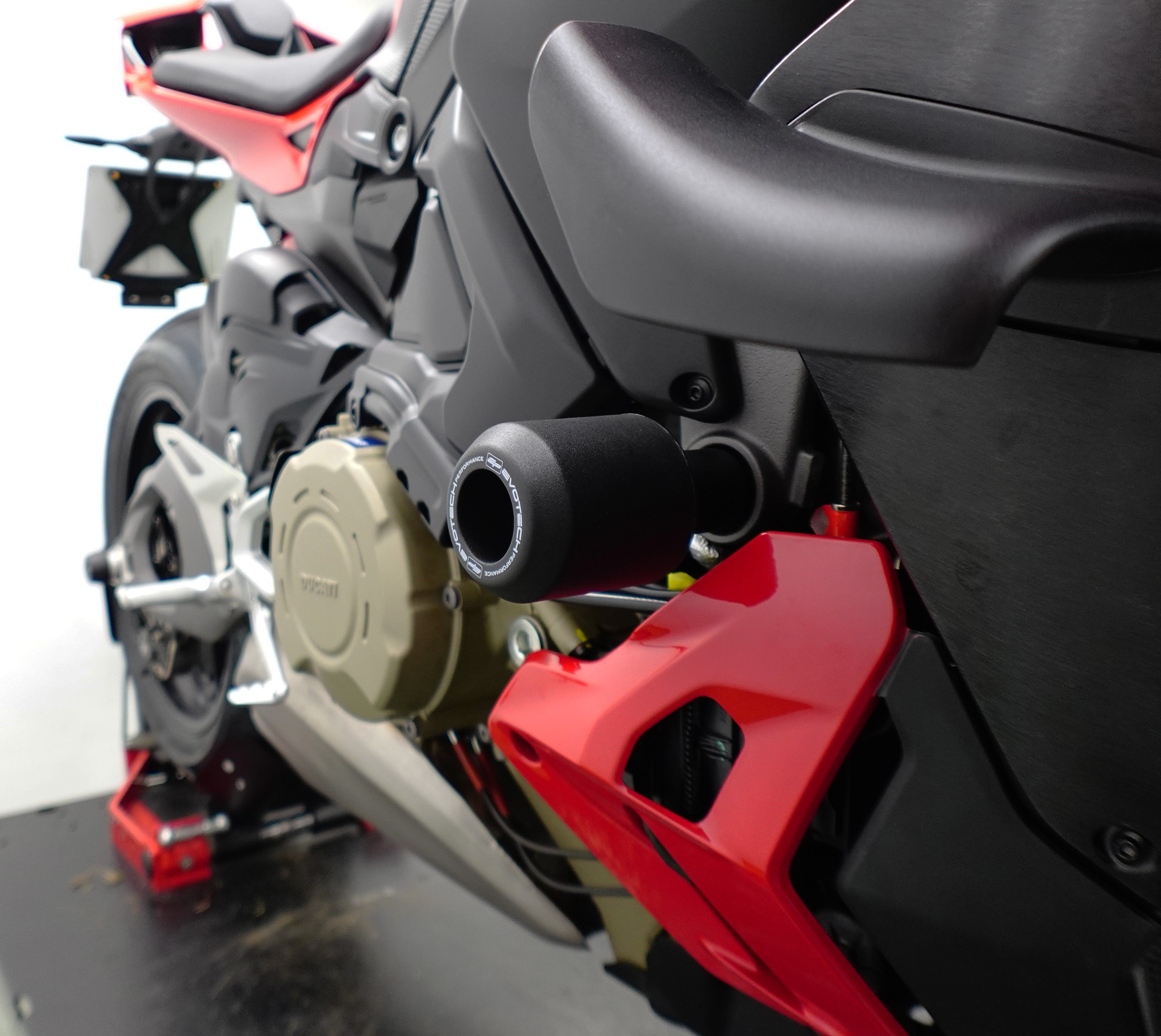 Evotech Frame Crash Protection - Ducati Streetfighter V4 S (2025+)