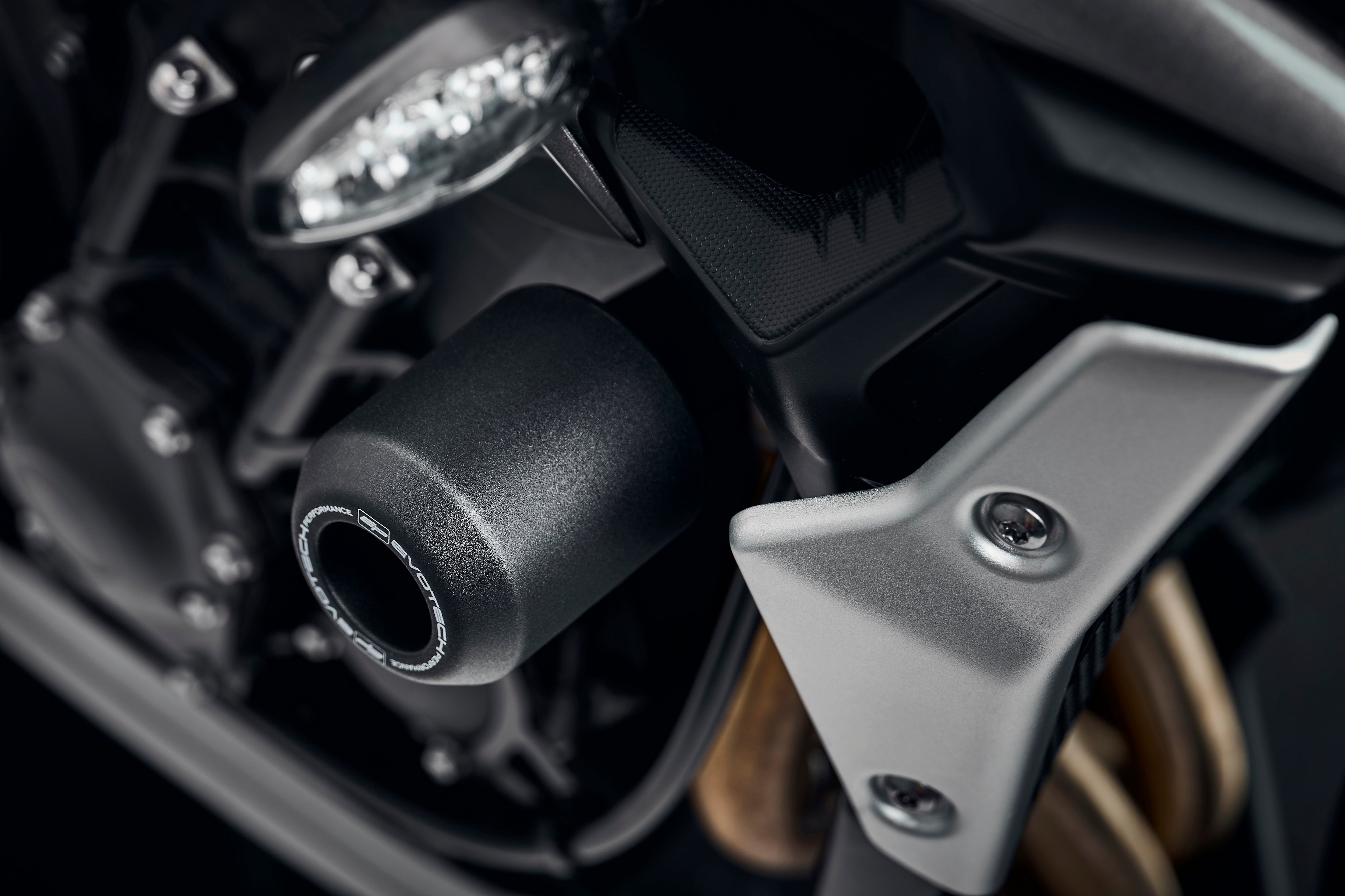 Evotech Crash Bobbins - Triumph Street Triple R (2020-2022)