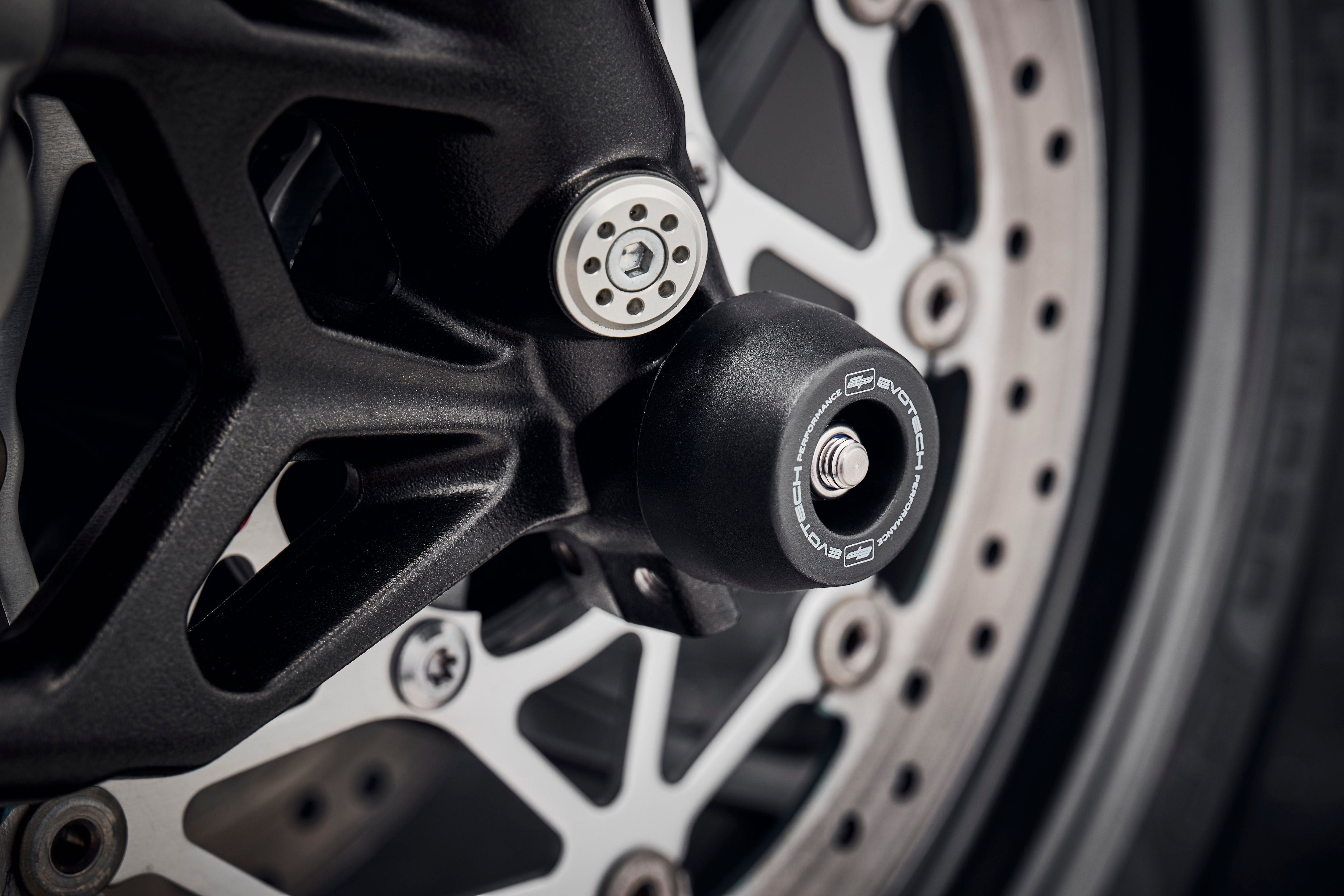Evotech Spindle Bobbins Kit - Triumph Street Triple RS (2020-2022)
