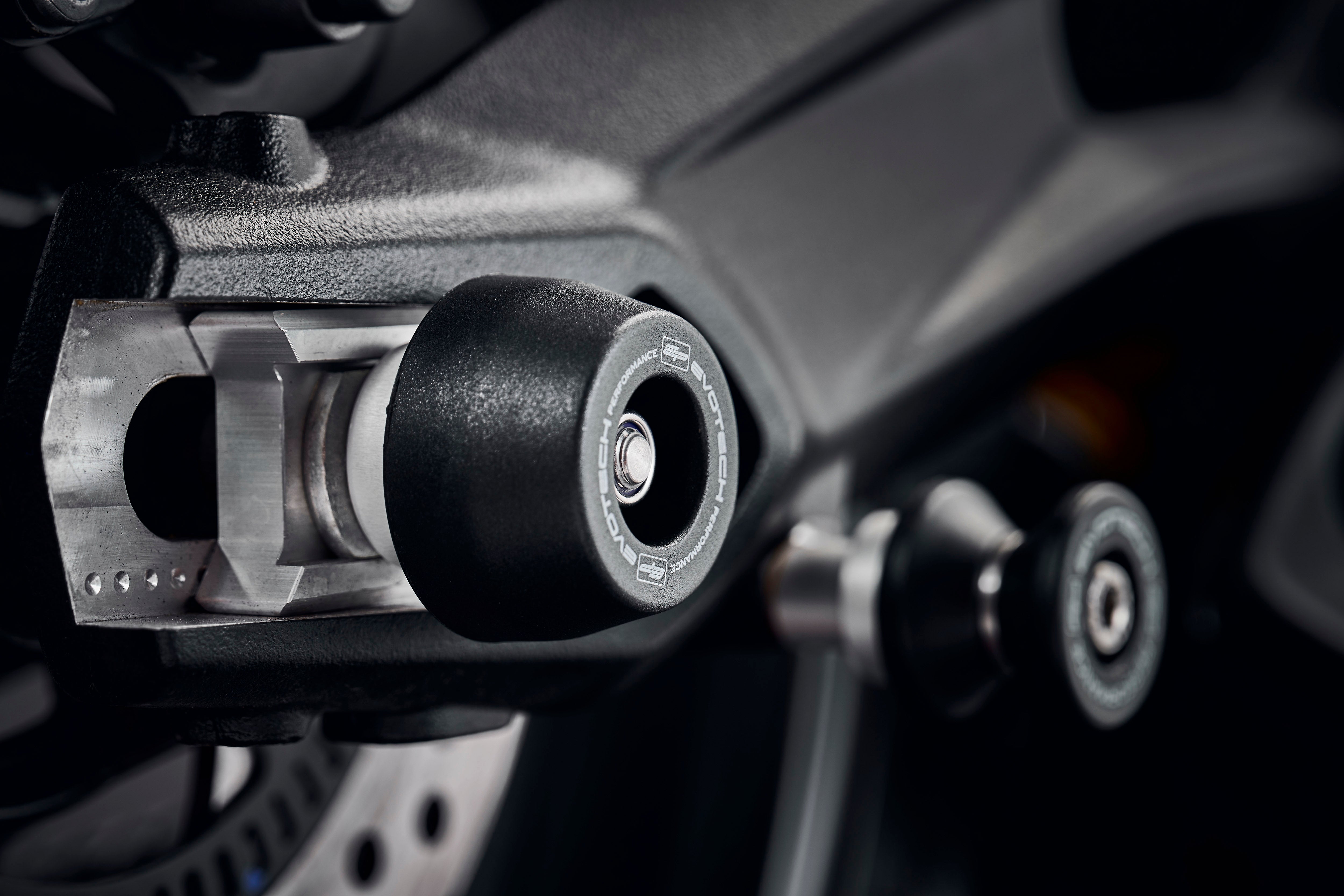 Evotech Spindle Bobbins Kit - Triumph Street Triple S (2017-2019)