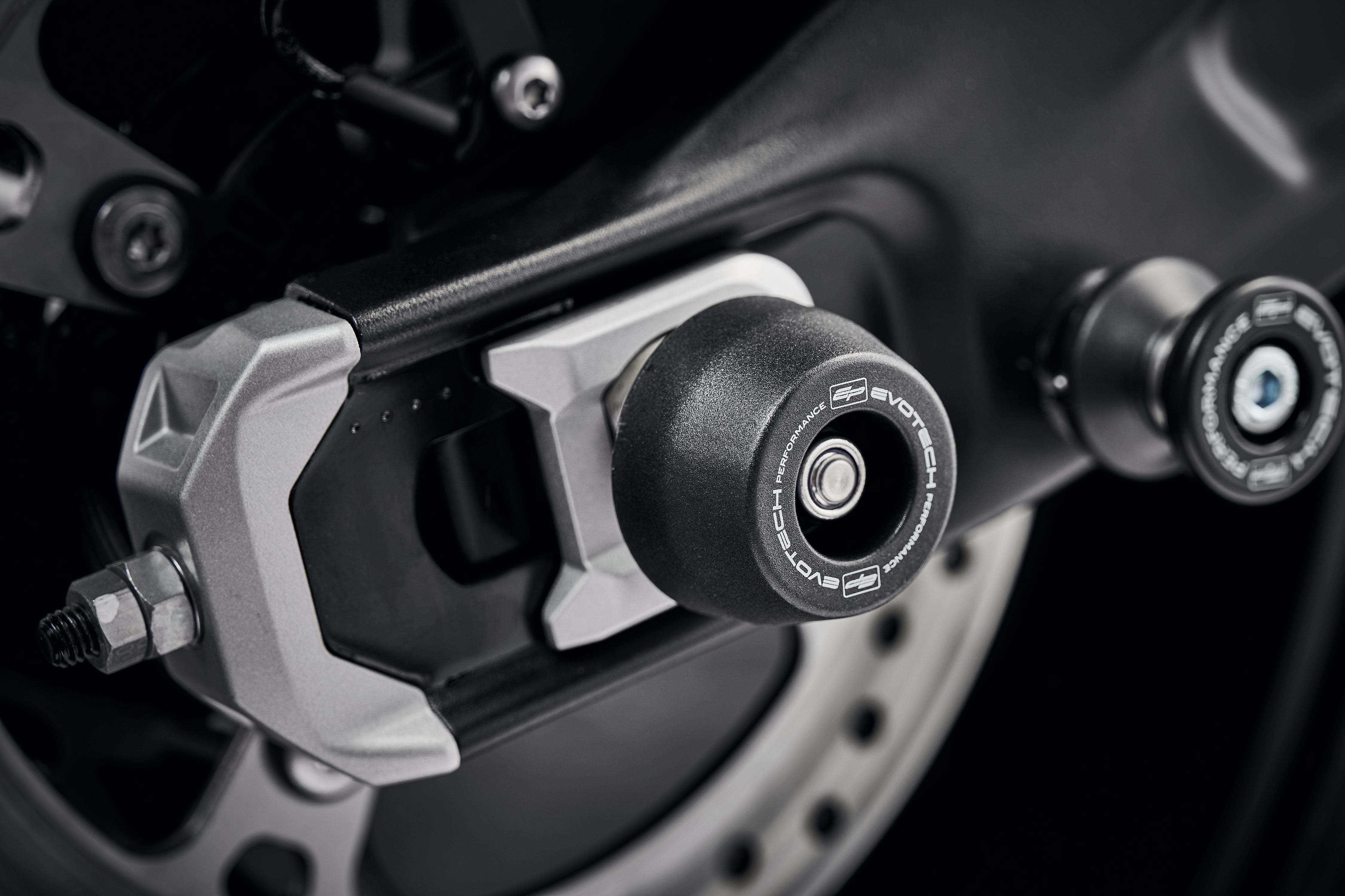 Evotech Spindle Bobbins Kit - Triumph Trident 660 (2021 - 2024)