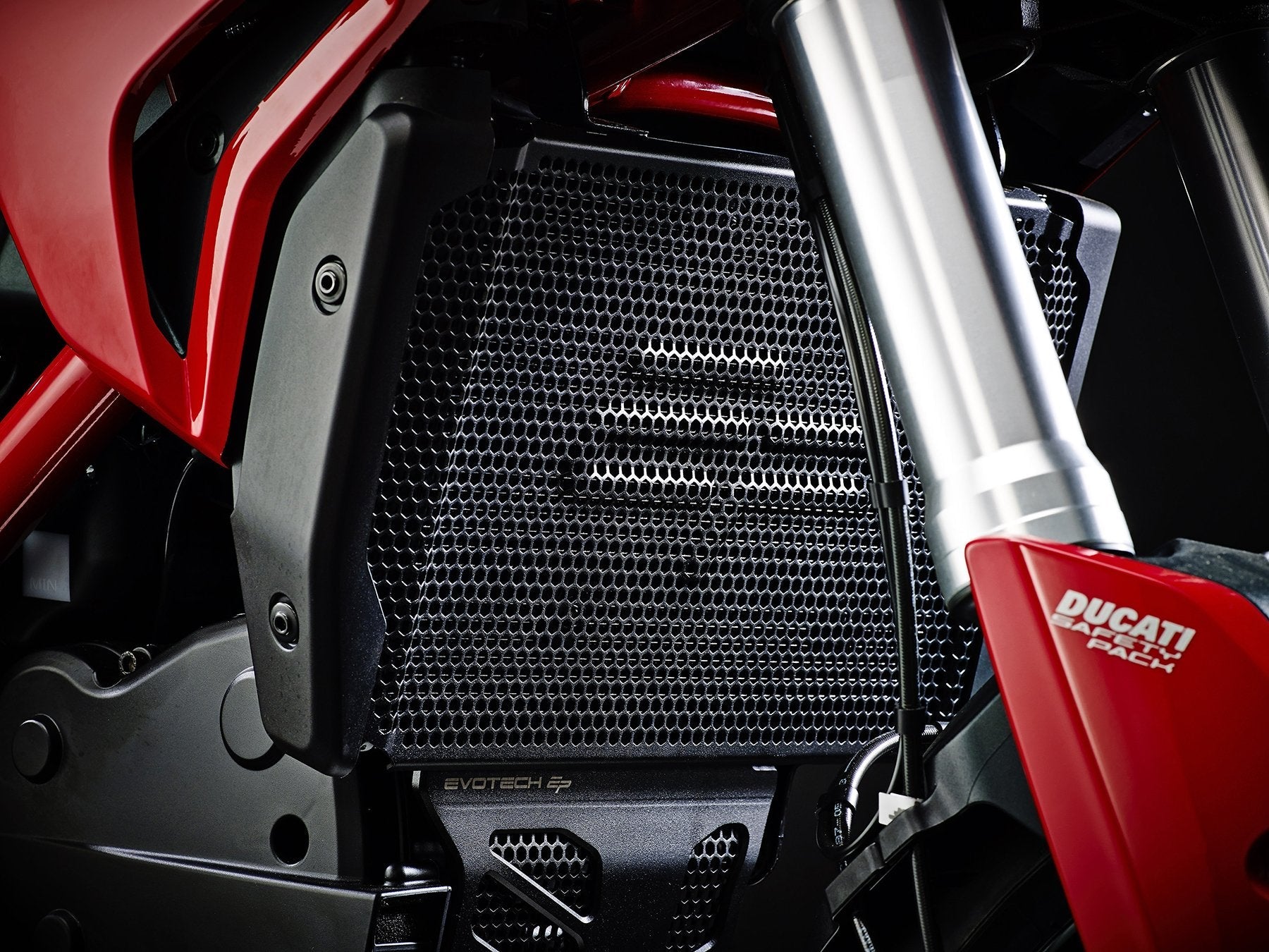 EP Ducati Hypermotard 821 Radiator Guard 2013 - 2015