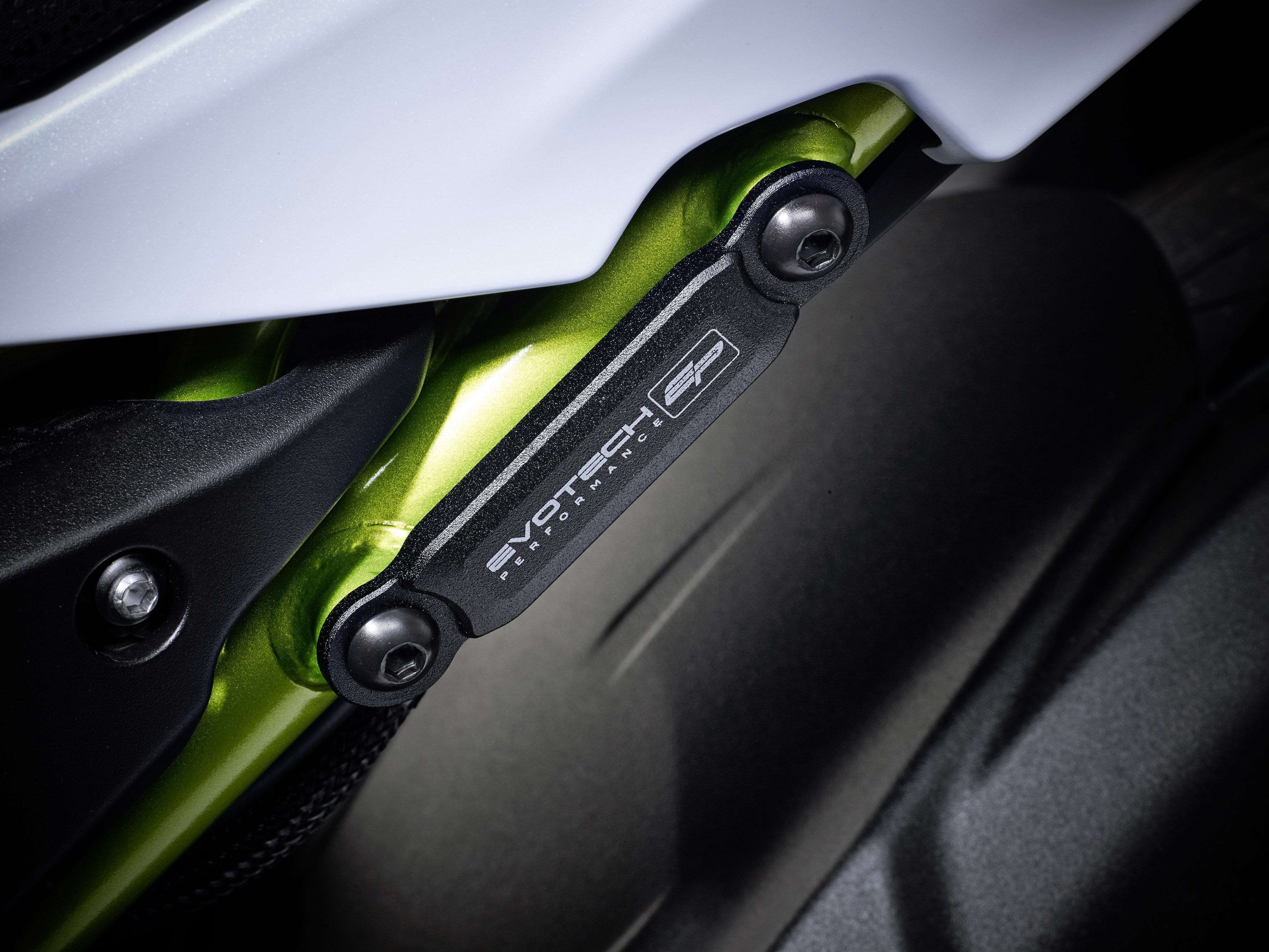 EP Kawasaki Z650 Performance Footrest Blanking Plate Kit (2021+)