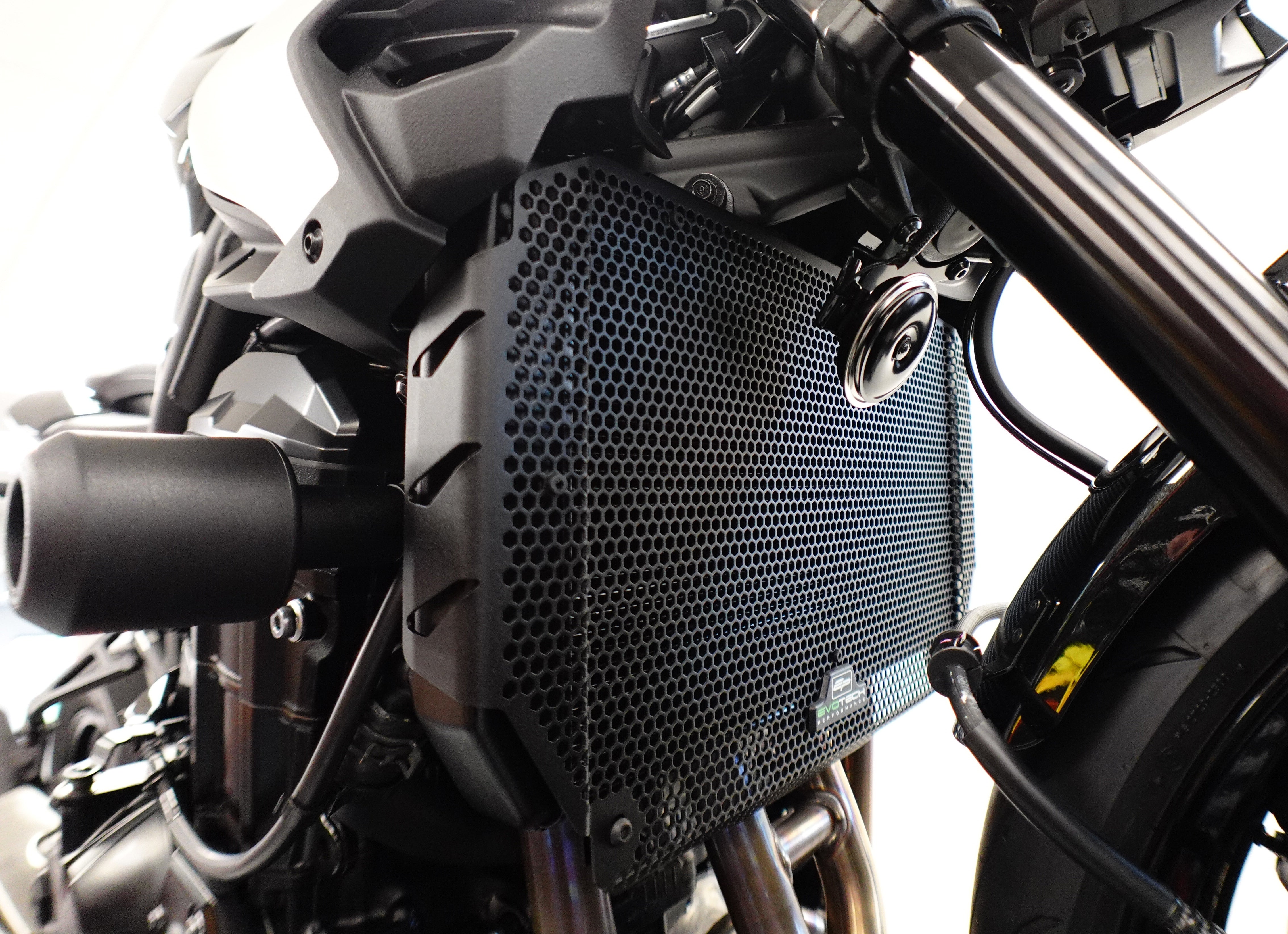 Evotech Radiator Guard - Kawasaki Z900 SE (2025+)
