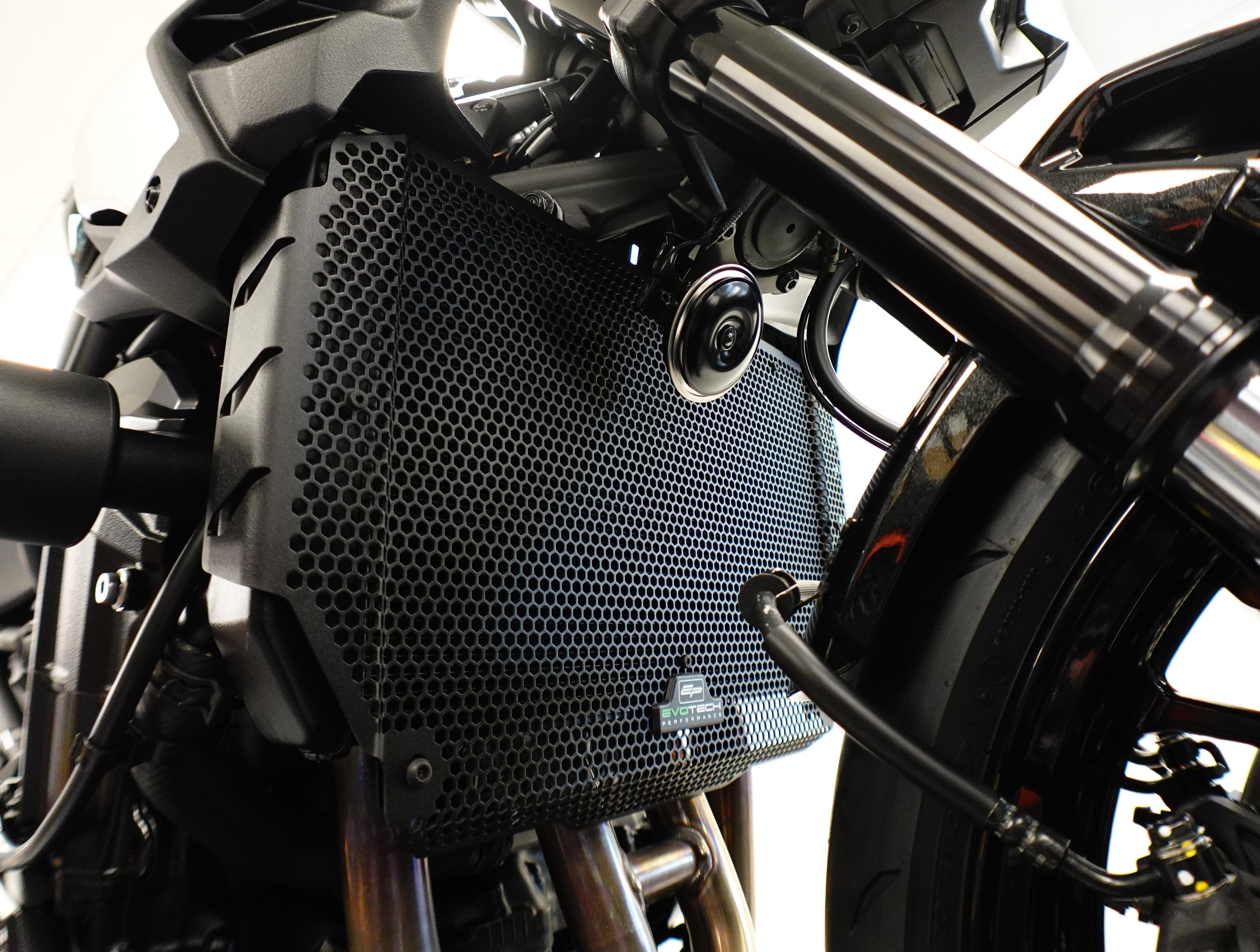 Evotech Radiator Guard - Kawasaki Z900 SE (2025+)