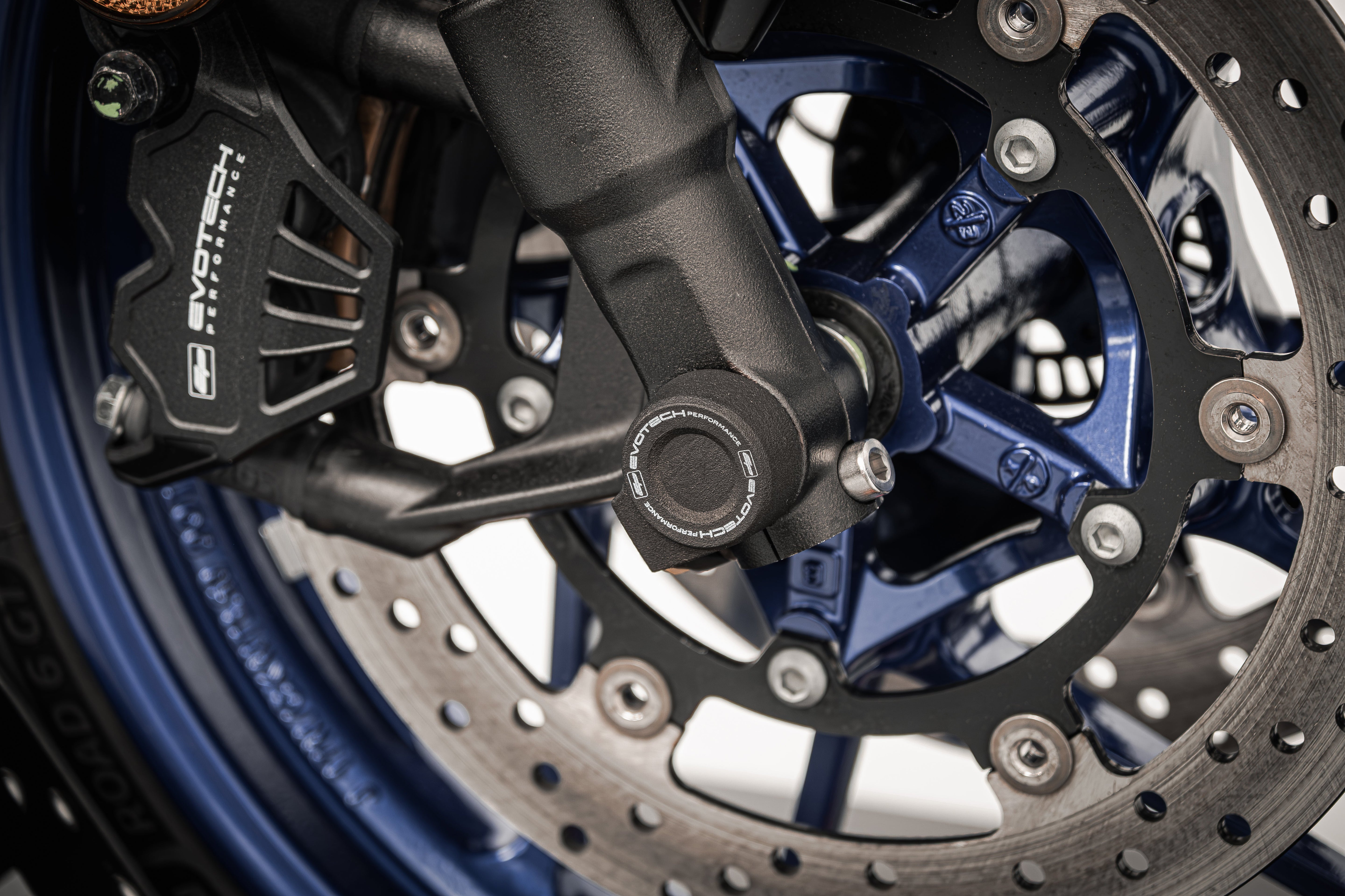 Evotech Front Spindle Bobbins - Yamaha Tracer 7 (2025+)