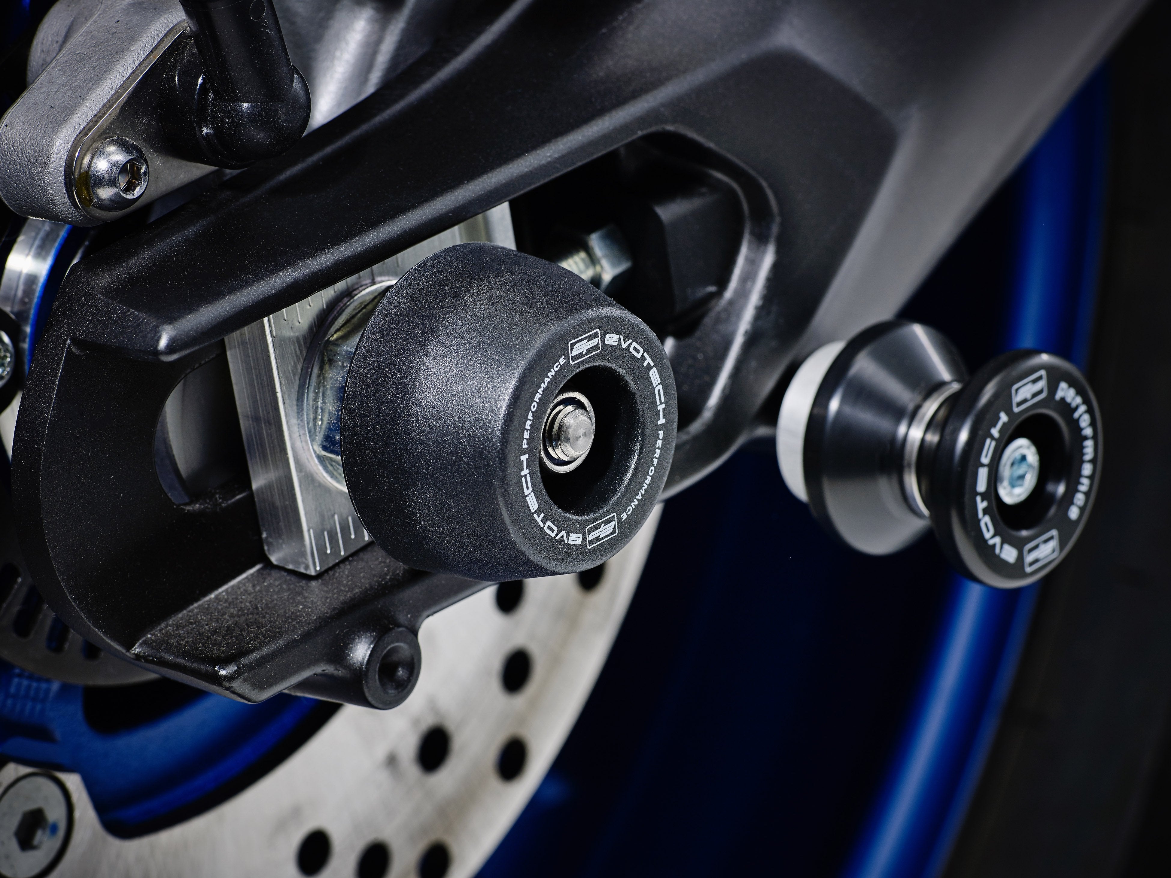 EP Spindle Bobbins Kit crash protection for the rear swingarm of the Yamaha MT-09, fitted near EP Paddock Stand Bobbins.  