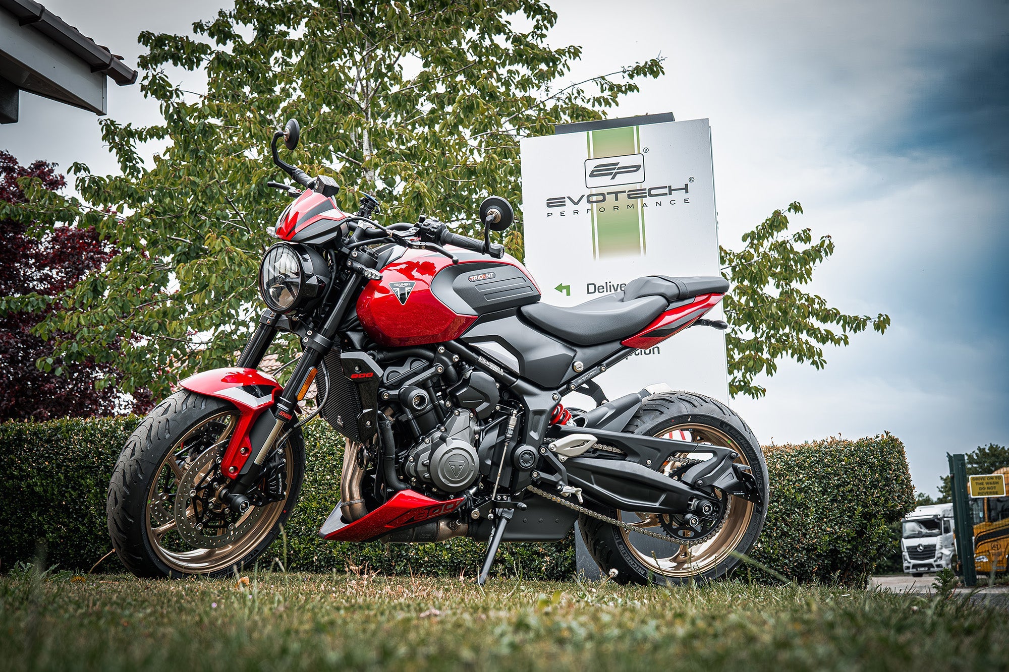 Triumph Trident 800 (2026+) Swingarm Mounted Tail Tidy