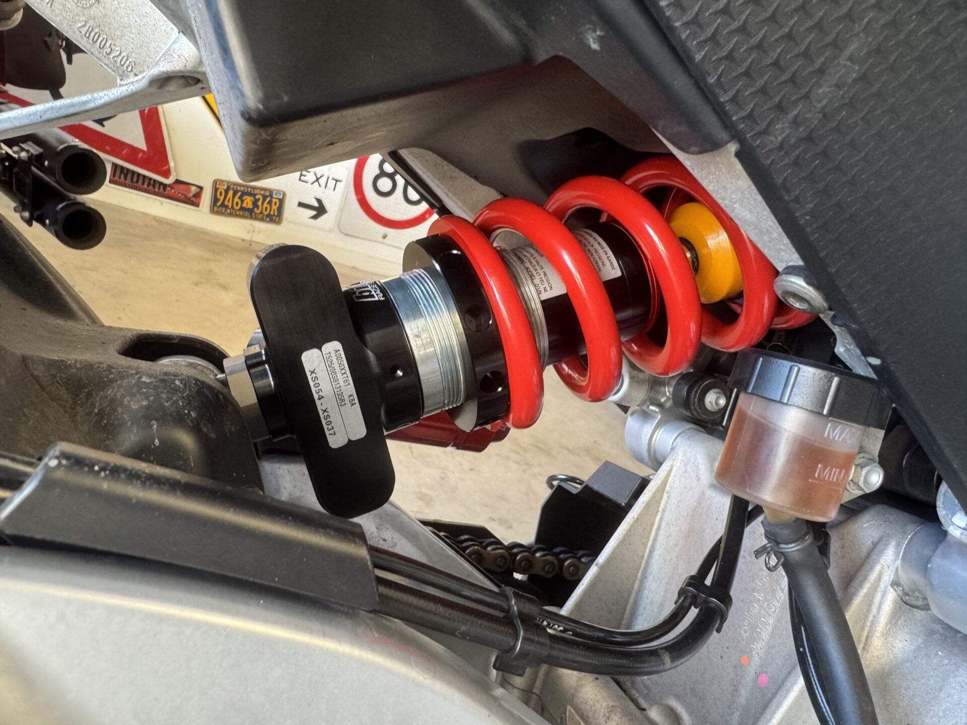 XXT61 - Rear Mono Shock - Red Spring - 10mm shorter version